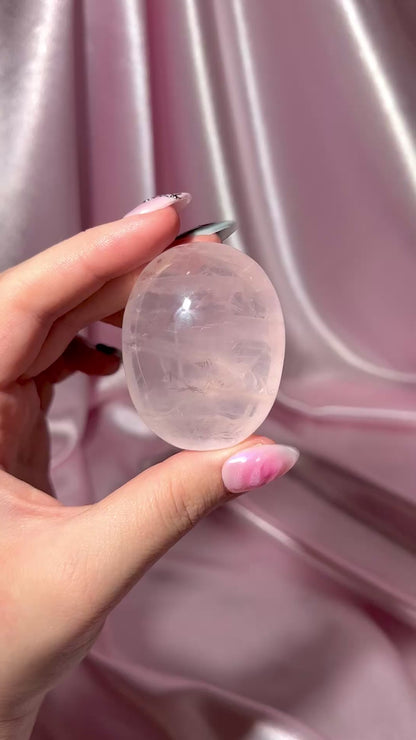 Gemmy star rose quartz palmstone (E)