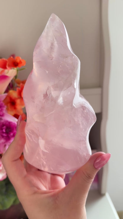 Statement gemmy star rose quartz flame